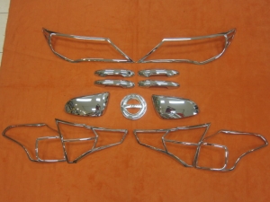 yz-rav4-2013-chrome-accessories